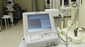 超音波式眼軸長測定装置（TOMEY社AL-3000）